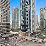 Silkhaus Spacious Studio Near Almas West Lake